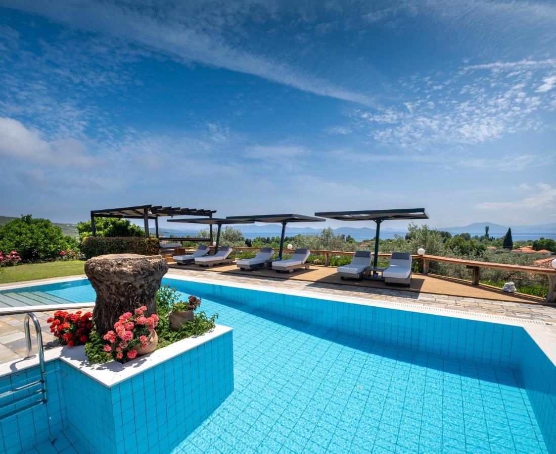 Iakovakis Suites & Spa 코로피 외부 사진