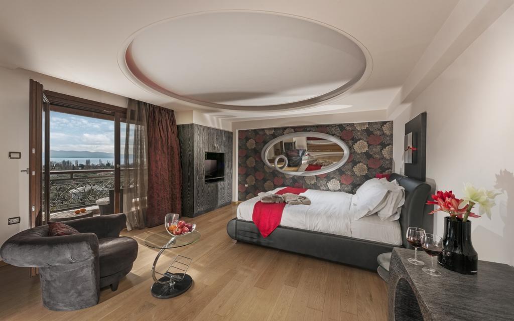 Iakovakis Suites & Spa 코로피 외부 사진
